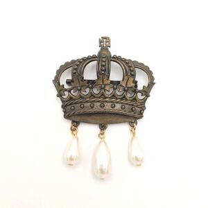 Jonelle Jewelry JJ Crown Brooch